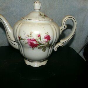 vintage fine china royal rosetea pot.